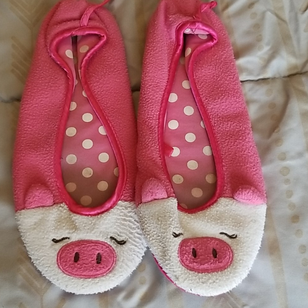 Cute pig slippers